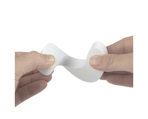 Persoon buigt een flexibele deurstopper