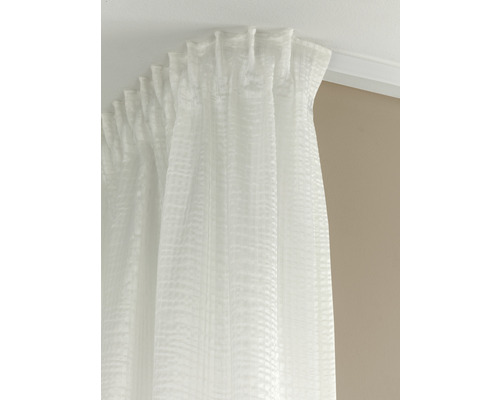 Wit gordijn met plooiband.