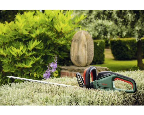 Heggenschaar in de tuin