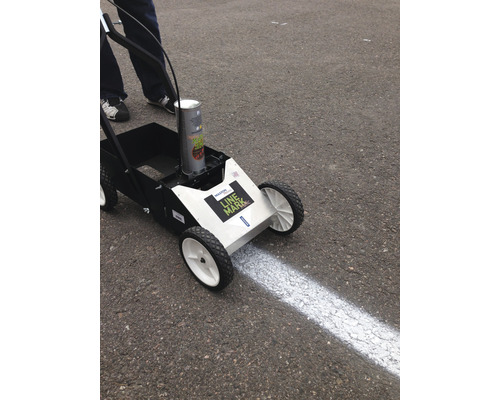 Lijnmarkeerapparaat met spuitbus voor markeerwerkzaamheden