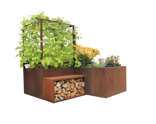Hoge plantenbak met klimrek, bank en hout