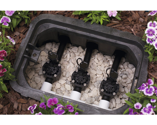 Irrigatieventiel in een ventieldoos in de tuin