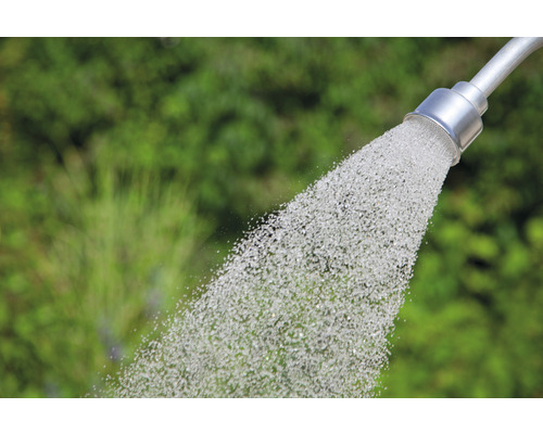 Besproeien met een tuinslang