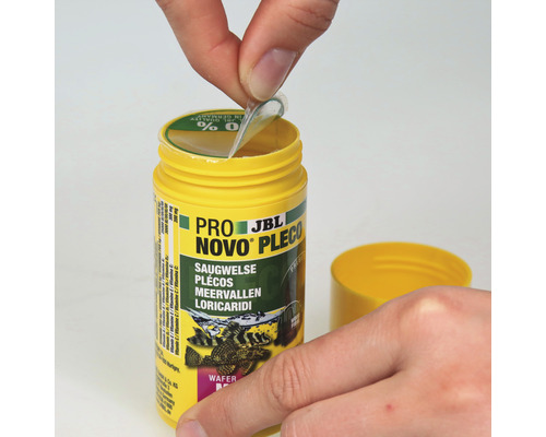 JBL Pro Novo Pleco voederbus wordt geopend