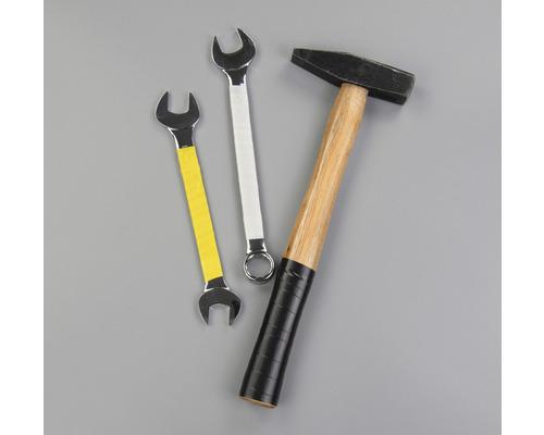 Hamer en moersleutel gereedschapsset