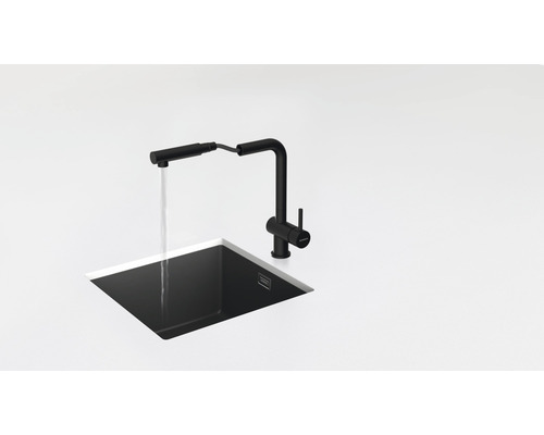 Spoelbak met kraan en stromend water