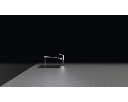 Keukenkraan met uittrekbare sproeikop op spoelbak