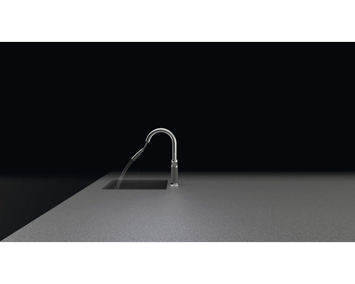 Keukenkraan met waterstraal in spoelbak