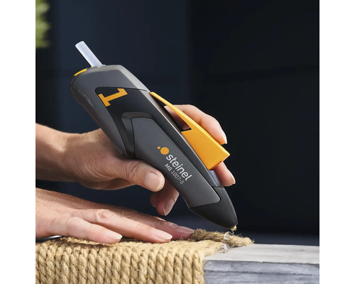 Steinel lijmpistool MG 1007-S in gebruik op een touw