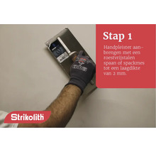 Aanbrengen van handpleister met een roestvrijstalen spaan