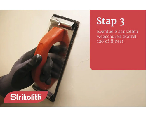 Instructiestap: De muur schuren met een schuurwerktuig en schuurpapier