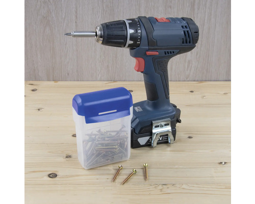 Accuboormachine met schroeven en schroefdoos