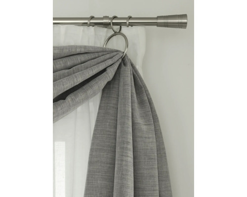 Gordijnroede met gordijn en gordijnringen