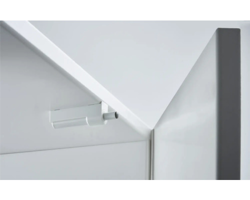 Kastdeur met push-to-open mechanisme