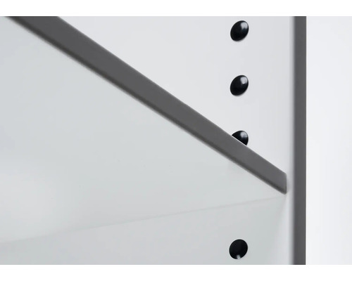 Detailopname van een plank met plankdragers