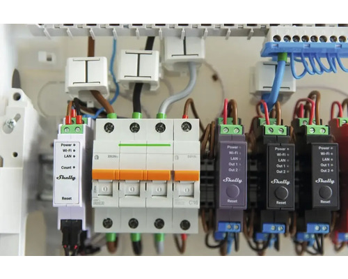 Zekeringkast met Shelly energiemeters en vermogenschakelaars