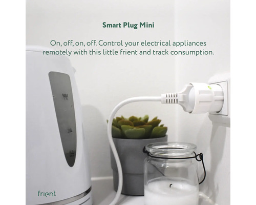 Slimme stekker met koffiezetapparaat en decoratie