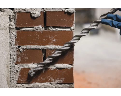 Spiraalanker voor metselwerkherstel in gebruik