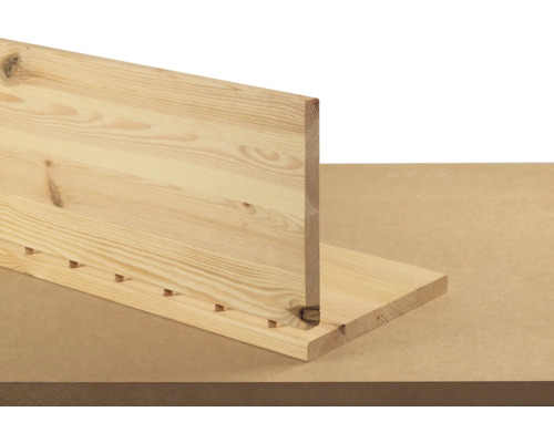 Houten schap met pen-gatverbindingen