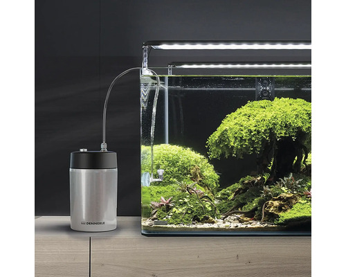 Aquarium met CO2-installatie en beplante tank