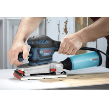 Bosch vibrerende schuurmachine GSS 280 AVE in gebruik op hout