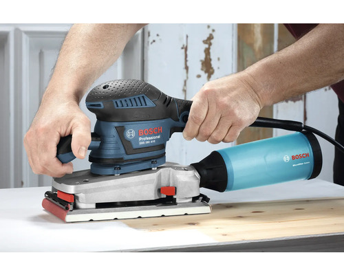 Bosch vibrerende schuurmachine GSS 280 AVE in gebruik op hout