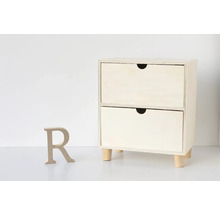 Kleine houten kast met twee laden en houten poten
