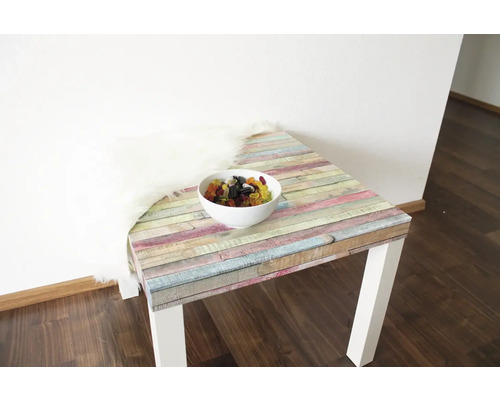 Tafel met houtlook en snoepschaal