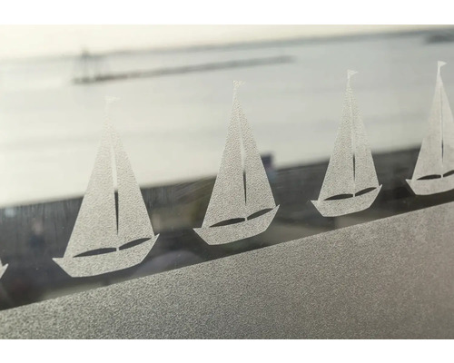Decoratief glas met zeilbootmotieven