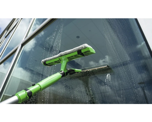 Raamwisser met telescopische steel reinigt ramen