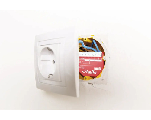 Installatie van een Shelly smart home bediening achter een stopcontact