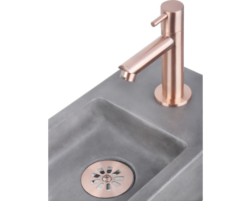 Wastafel met kraan en afvoer