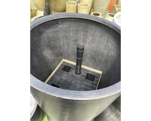 Grote plantenbak met irrigatiesysteem