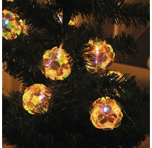 Lichtsnoer met bolvormige lampen in kerstboom