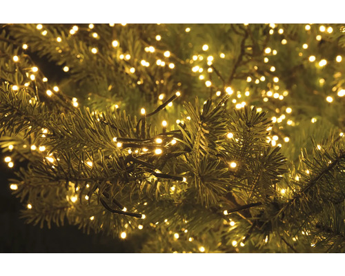 Slingers op een kerstboom