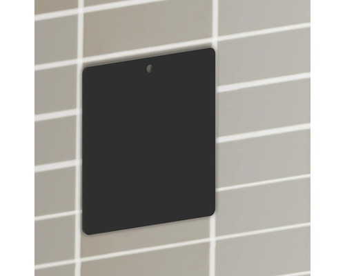 Zwart, vierkant metalen bord met gat