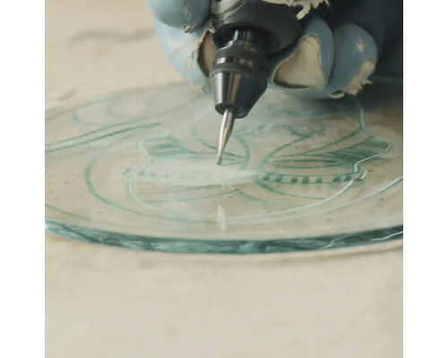 Glas graveren met een graveergereedschap