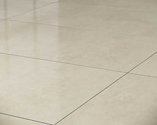 Gelegde vloertegels binnenshuis