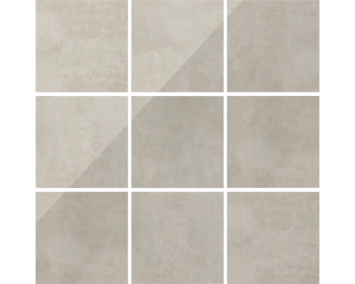 Negen vierkante, heldere vloertegels met een mat oppervlak