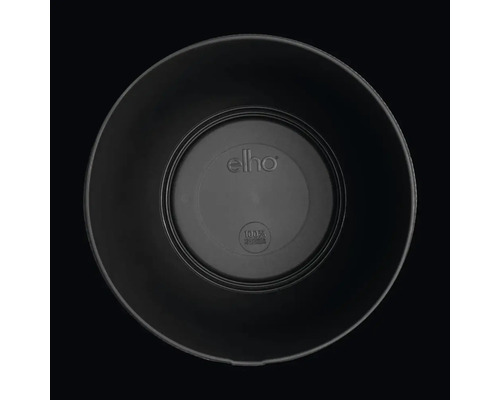 Zwarte bloempot van bovenaf met Elho logo en het symbool 100 procent gerecycled materiaal.