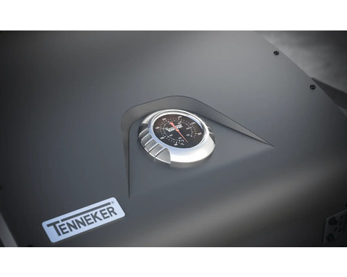 Tenkeker barbecue met temperatuurweergave en Tenneker logo
