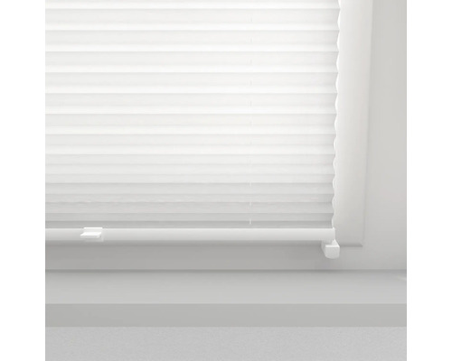 Plissé in een raamkozijn