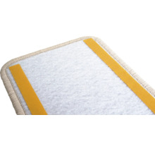 Trapmat met plakstrips voor bevestiging