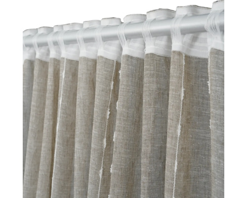 Gordijn met rimpelband en plooihaken aan gordijnroede