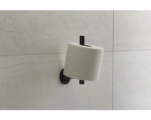 Metalen toiletpapierhouder met rol toiletpapier