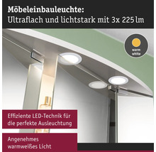 Meubel inbouwlamp met drie ledspots in een spiegelkast
