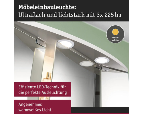 Meubel inbouwlamp met drie ledspots in een spiegelkast