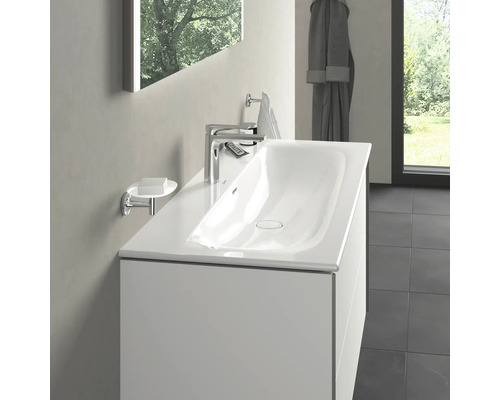 Badkamerwastafel met kraan en zeepschaal voor spiegel