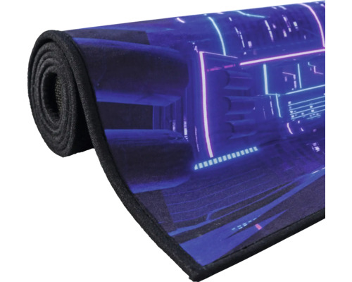 Opgerolde bureaumat met stadsontwerp