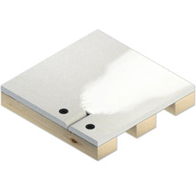 Detailweergave van met elkaar verbonden gipsplaten op een houten onderconstructie met schroeven.